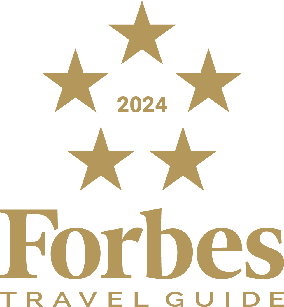 Forbes Travel Guide 2024 logo