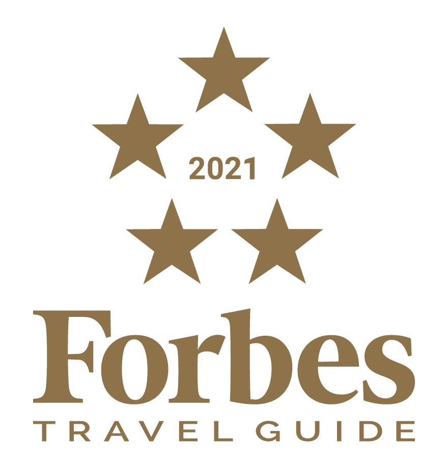Forbes Travel Guide 2021 logo