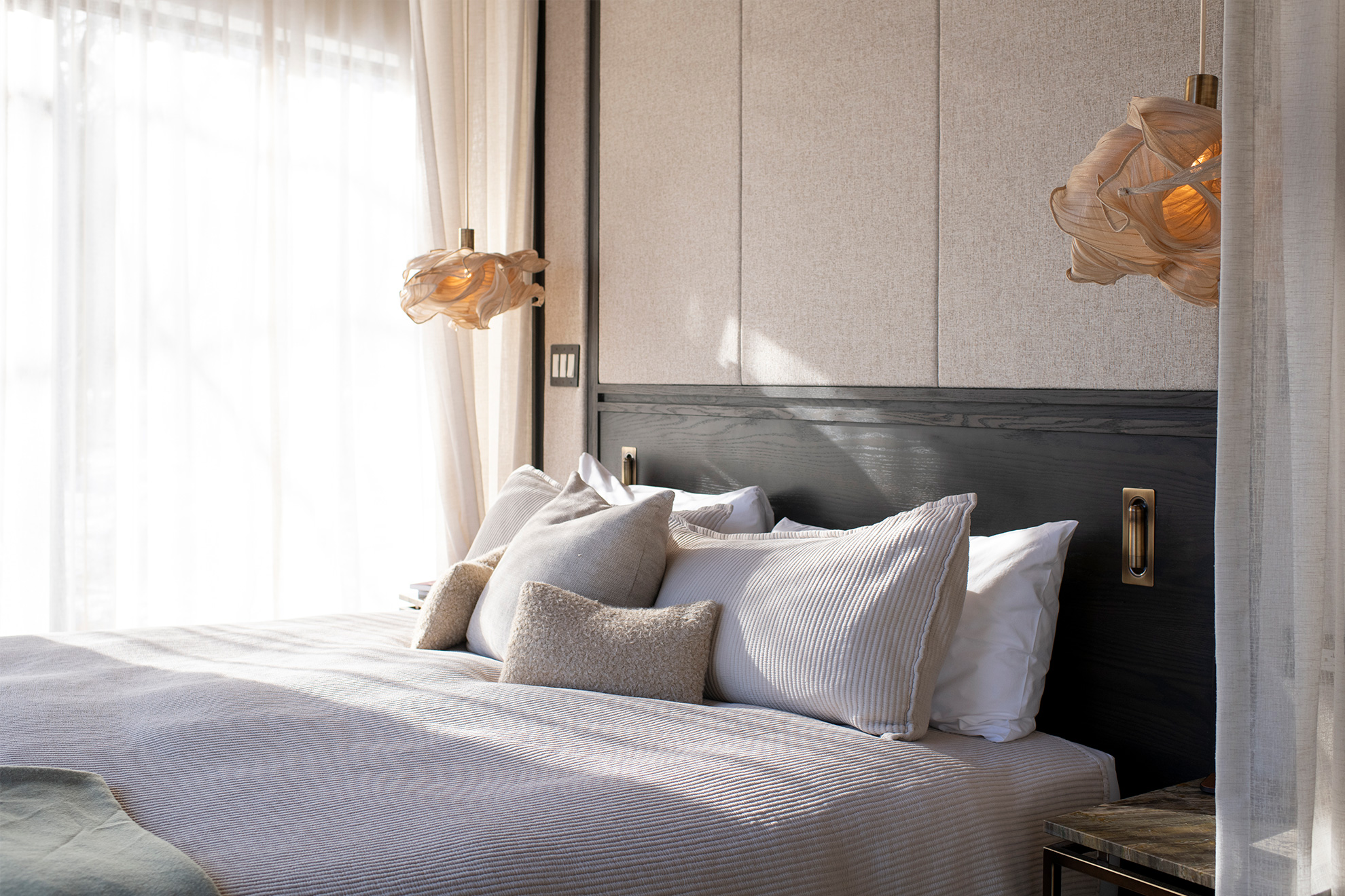 Room's interior and washroom